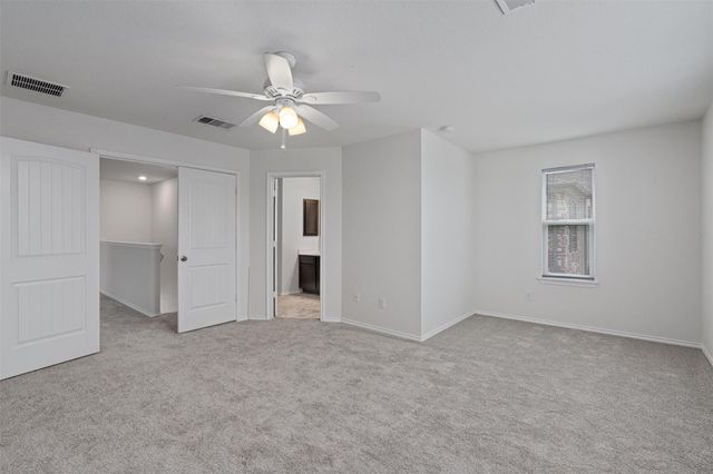 305 Los Cobos LN, Georgetown, TX 78626