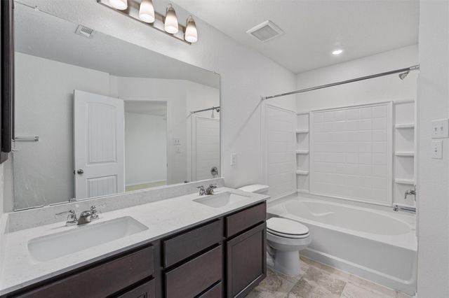 305 Los Cobos LN, Georgetown, TX 78626