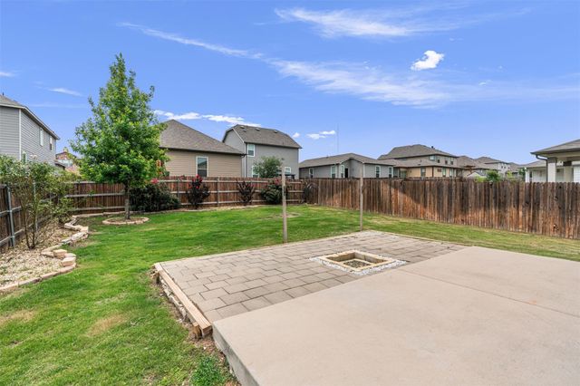 305 Los Cobos LN, Georgetown, TX 78626