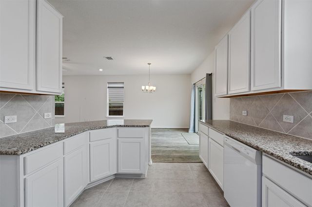 305 Los Cobos LN, Georgetown, TX 78626