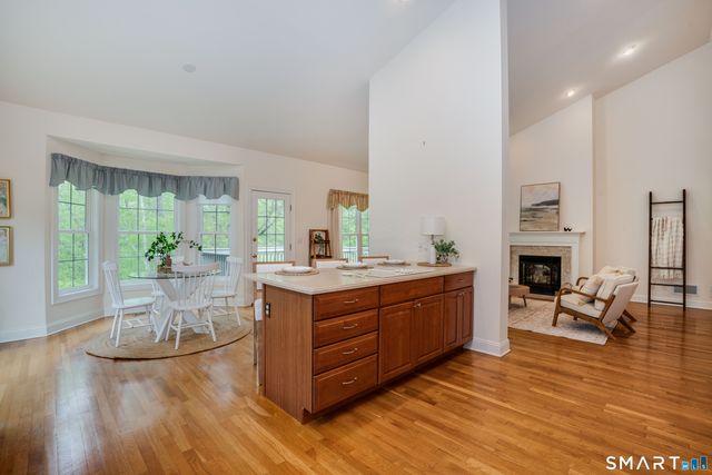 39 Emily Way 39, West Hartford, CT 06107