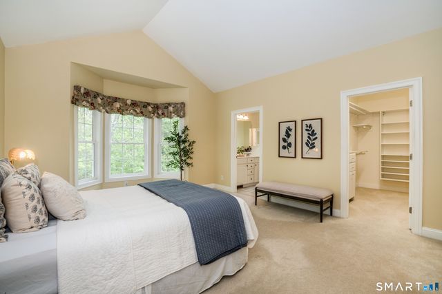 39 Emily Way 39, West Hartford, CT 06107