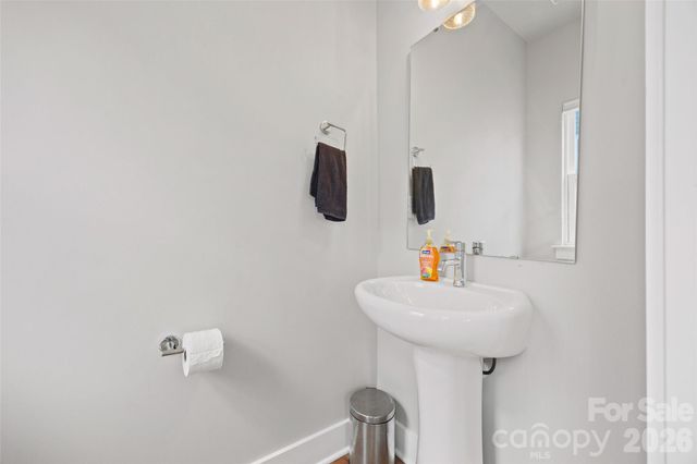 2014 Bryant Park Drive, Charlotte, NC 28208