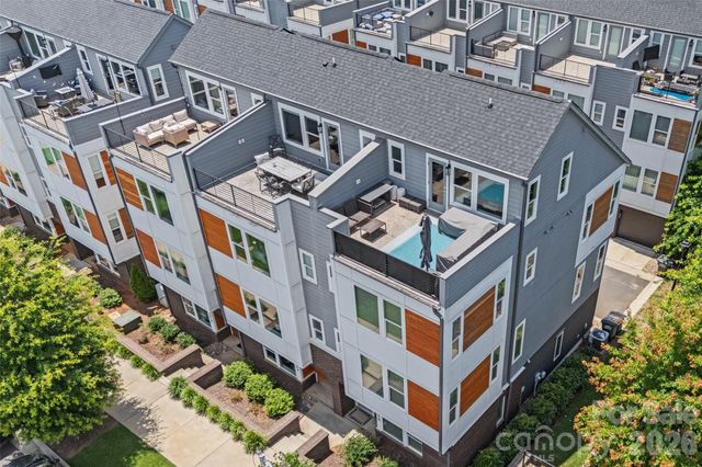 2014 Bryant Park Drive, Charlotte, NC 28208