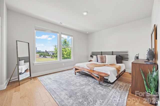 2014 Bryant Park Drive, Charlotte, NC 28208