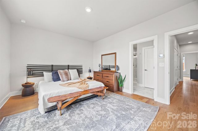 2014 Bryant Park Drive, Charlotte, NC 28208