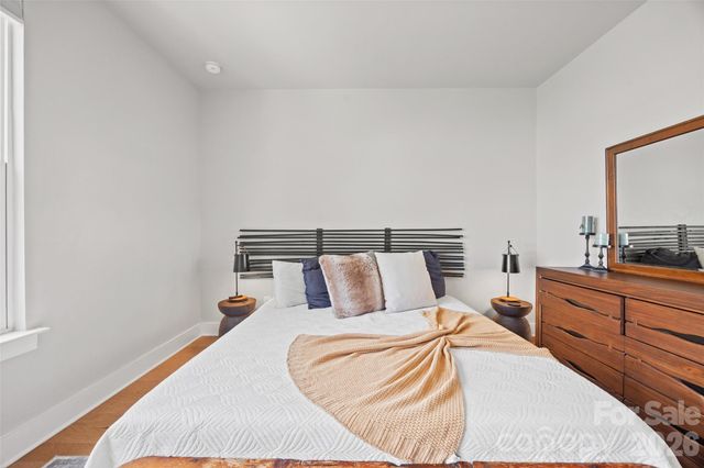 2014 Bryant Park Drive, Charlotte, NC 28208