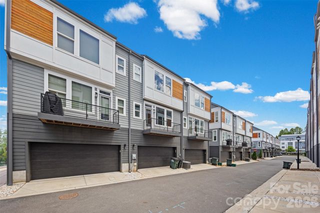 2014 Bryant Park Drive, Charlotte, NC 28208