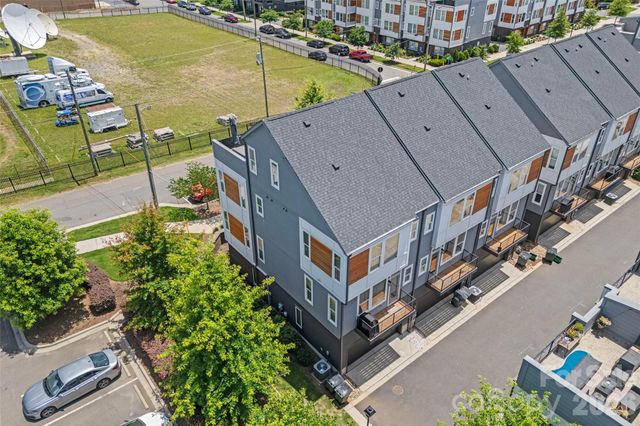 2014 Bryant Park Drive, Charlotte, NC 28208