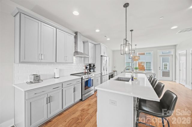 2014 Bryant Park Drive, Charlotte, NC 28208