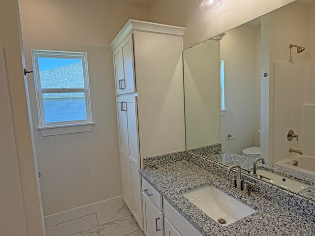 1293 N Maxine Avenue, Nixa, MO 65714
