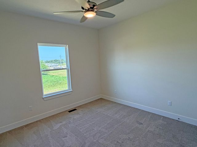 1293 N Maxine Avenue, Nixa, MO 65714
