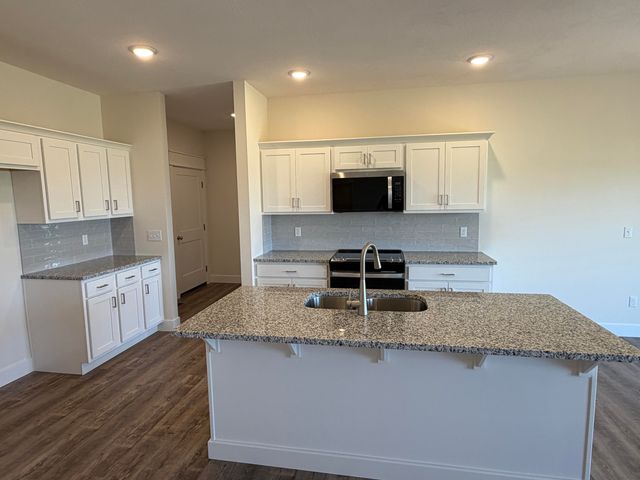 1293 N Maxine Avenue, Nixa, MO 65714