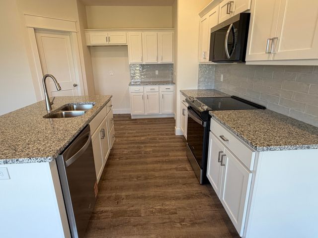 1293 N Maxine Avenue, Nixa, MO 65714