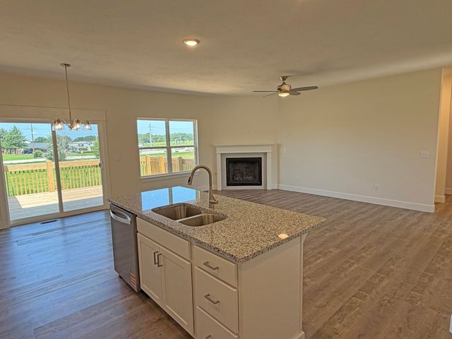 1293 N Maxine Avenue, Nixa, MO 65714