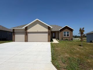 1293 N Maxine Avenue, Nixa, MO 65714