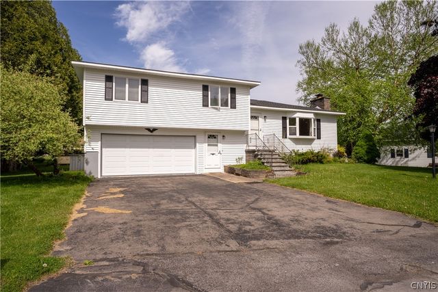 810 Hillview Drive, Herkimer, NY 13350