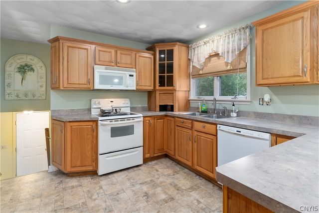 810 Hillview Drive, Herkimer, NY 13350