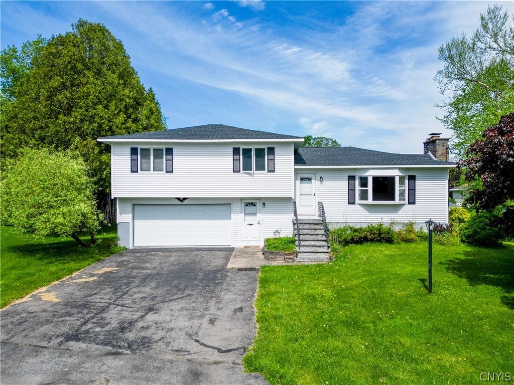 810 Hillview Drive, Herkimer, NY 13350