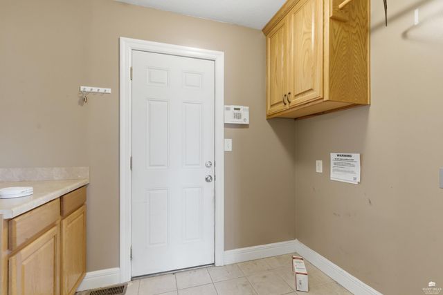 8739 William Drive, Manhattan, KS 66502