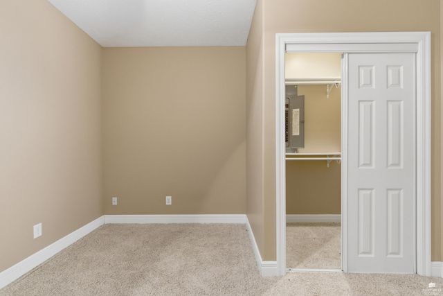 8739 William Drive, Manhattan, KS 66502