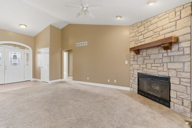 8739 William Drive, Manhattan, KS 66502