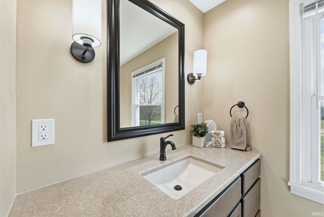 7020 E CR 900 N, Albany, IN 47320