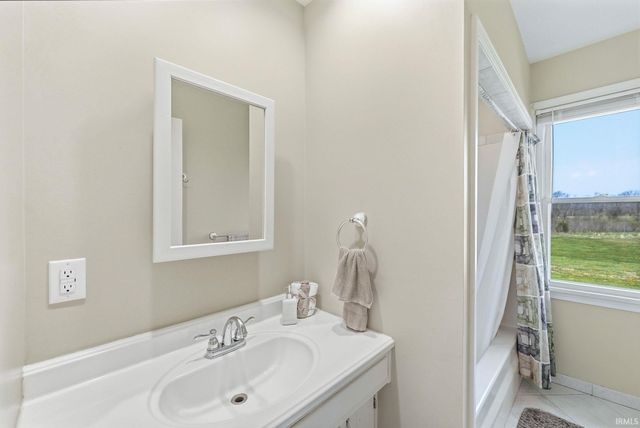 7020 E CR 900 N, Albany, IN 47320