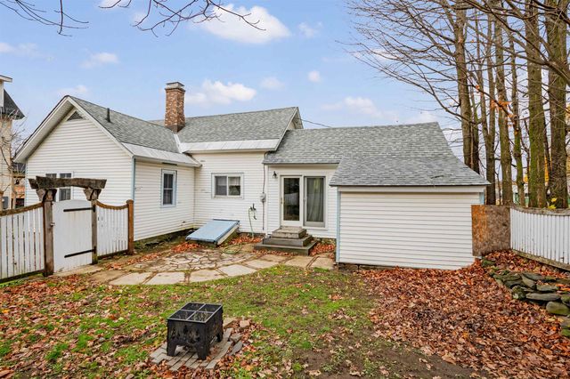 162 Caswell Avenue, Derby, VT 05830