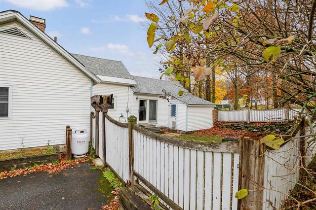 162 Caswell Avenue, Derby, VT 05830