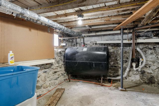 162 Caswell Avenue, Derby, VT 05830