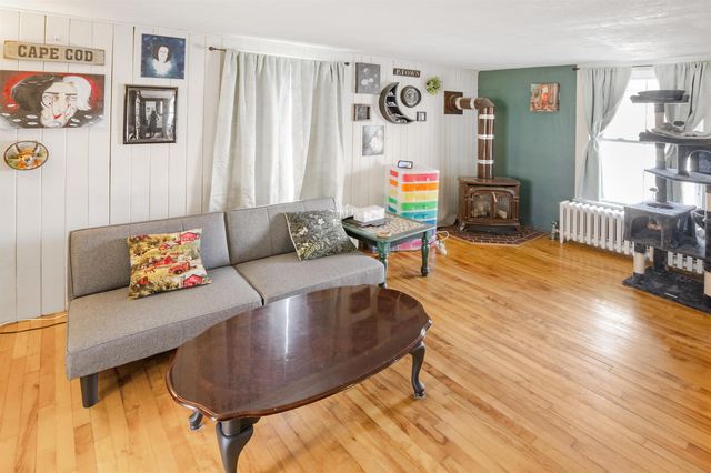 162 Caswell Avenue, Derby, VT 05830