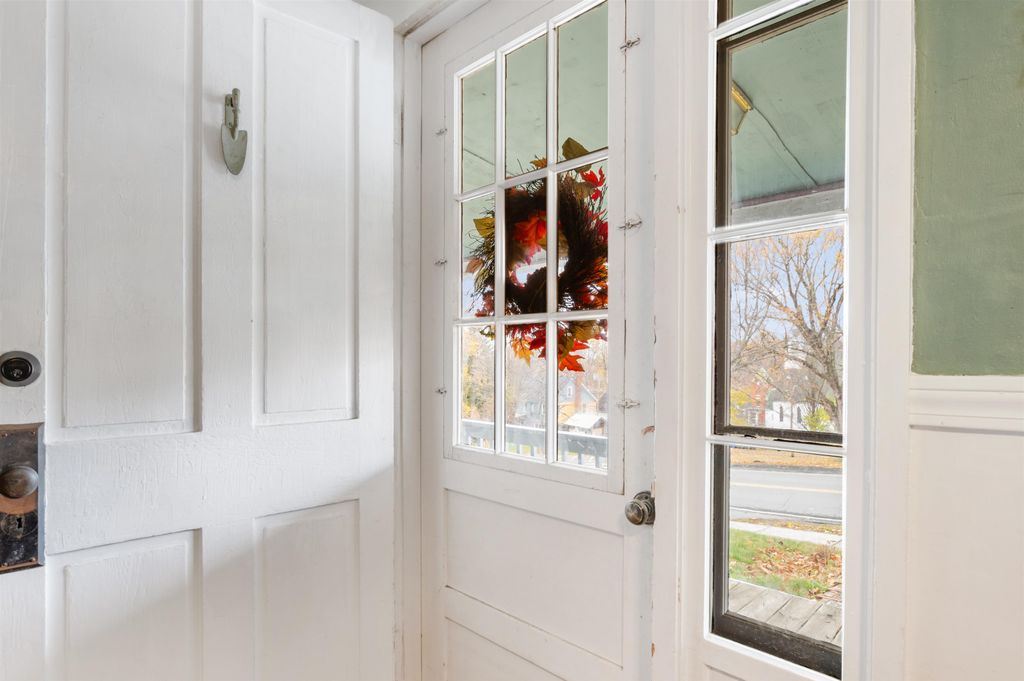 162 Caswell Avenue, Derby, VT 05830