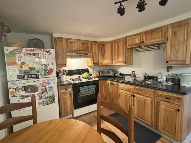 30-32 North Champlain Street, Burlington, VT 05401