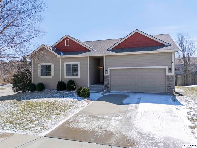 18701 Birchwood Avenue, Omaha, NE 68135