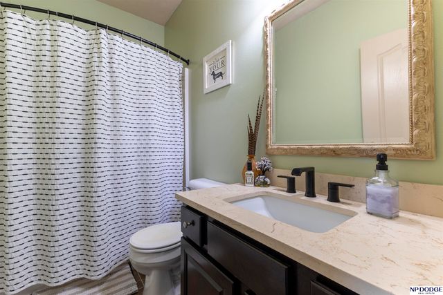 18701 Birchwood Avenue, Omaha, NE 68135