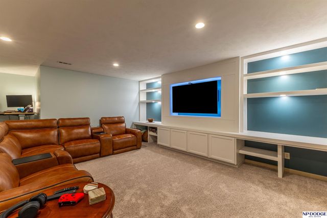 18701 Birchwood Avenue, Omaha, NE 68135