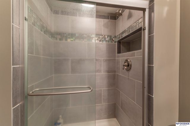 18701 Birchwood Avenue, Omaha, NE 68135