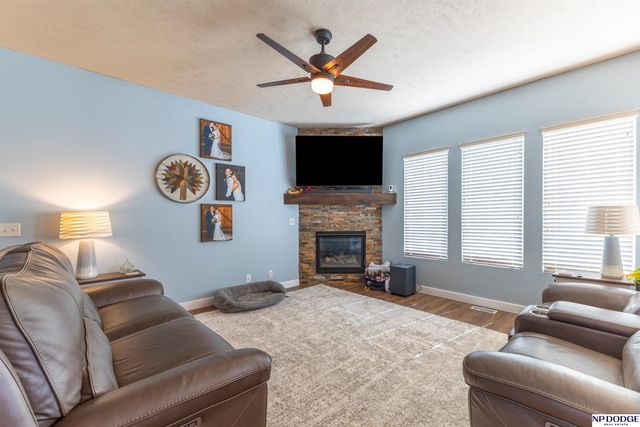 18701 Birchwood Avenue, Omaha, NE 68135