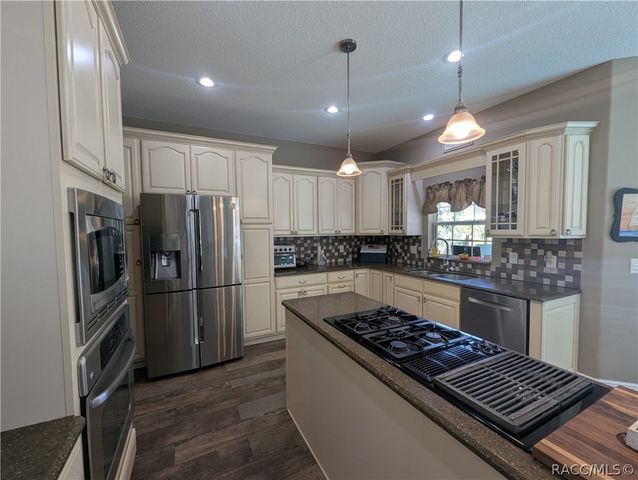 556 NW Fern Drive, Crystal River, FL 34428