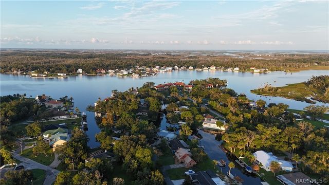556 NW Fern Drive, Crystal River, FL 34428