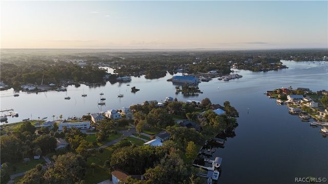 556 NW Fern Drive, Crystal River, FL 34428