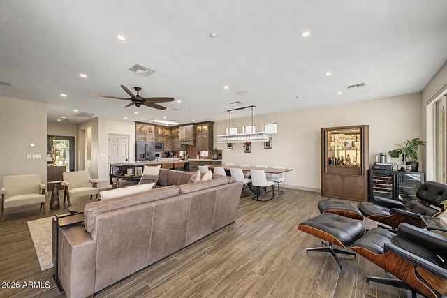 40726 N NOBLE HAWK Court, Phoenix, AZ 85086