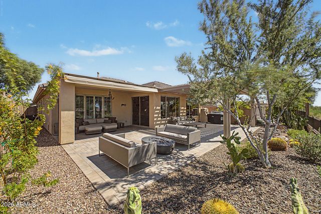 40726 N NOBLE HAWK Court, Phoenix, AZ 85086