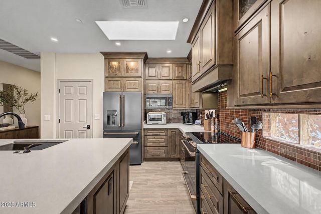 40726 N NOBLE HAWK Court, Phoenix, AZ 85086