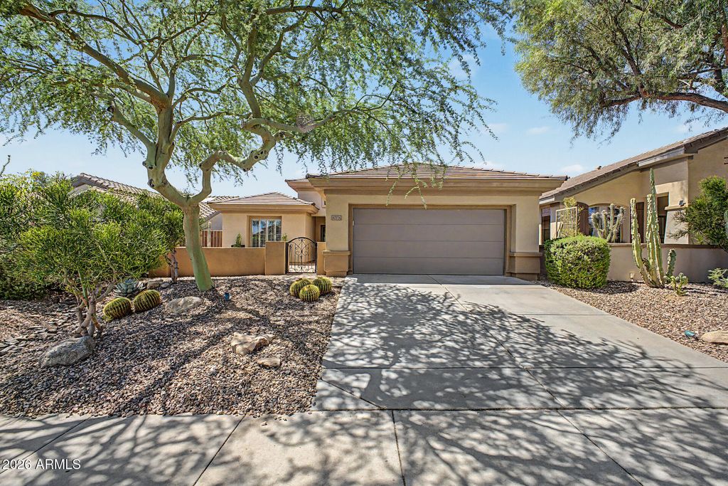 40726 N NOBLE HAWK Court, Phoenix, AZ 85086 — photo 2
