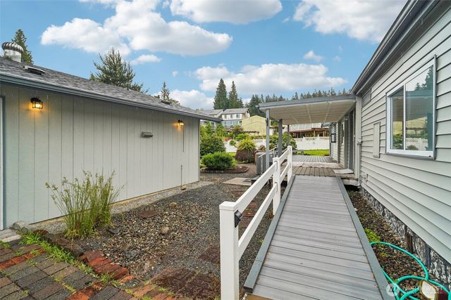 219 105th Avenue E, Edgewood, WA 98372