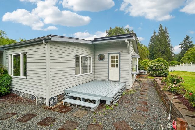 219 105th Avenue E, Edgewood, WA 98372