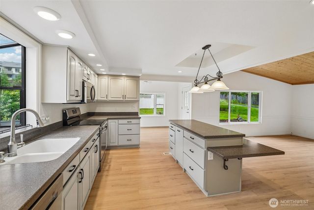 219 105th Avenue E, Edgewood, WA 98372