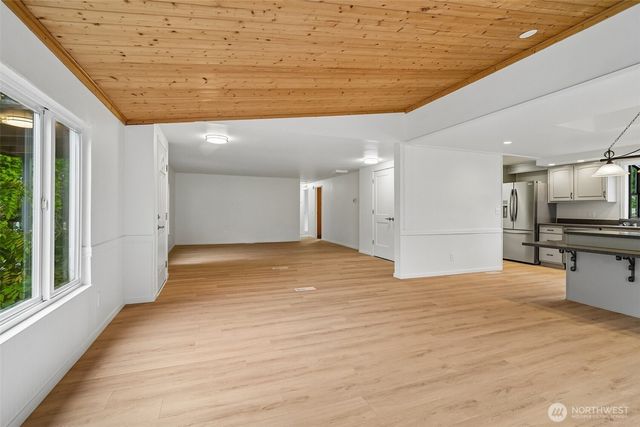 219 105th Avenue E, Edgewood, WA 98372